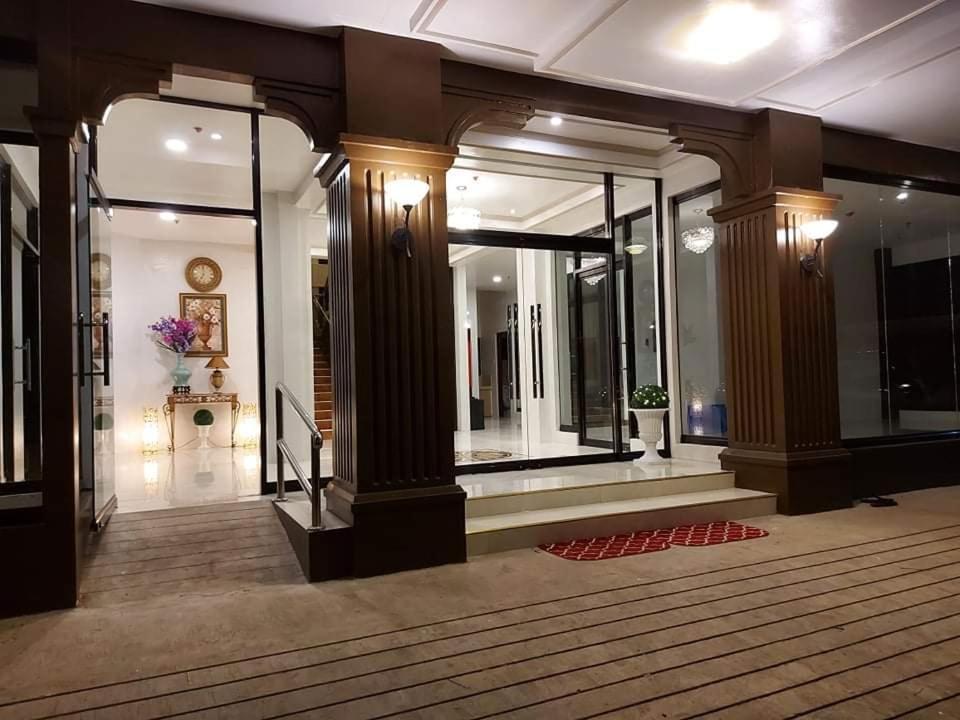 Le Chateau Residences Bacolod Kültér fotó